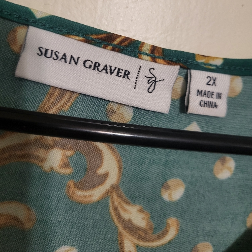 #56 Susan Graver Green Gold Swirl Blouse, Plus Size 2X - Picture 9 of 10